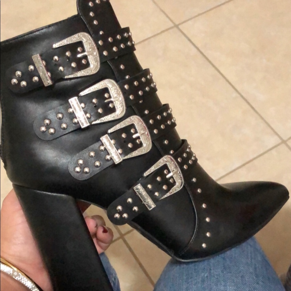Black Boots
